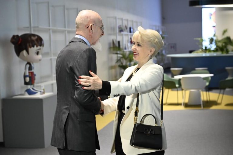 firma contratto expo 4